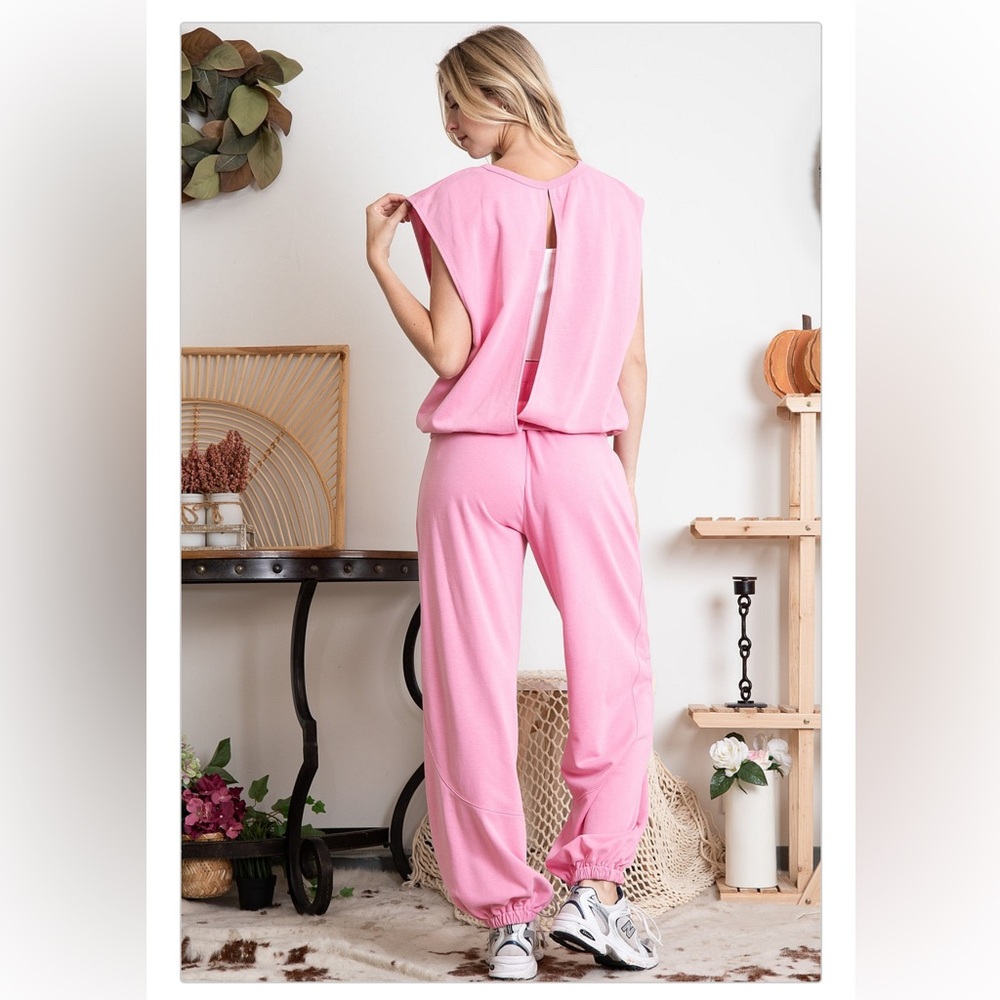 B9062-(🚨 5 COLORS) OPEN BACK SLEEVELESS SWEAT TOP & PANTS SET - Picture 2 of 12